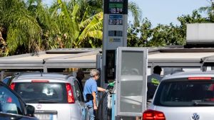 Sconti maggiorati e tetto ai prezzi alleggeriscono il pieno: ecco quanto si risparmia in Friuli Venezia Giulia