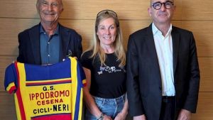 In bici all’ippodromo. Mei vuole fare la storia