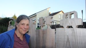 Ein lustiger Zaun und die Treppe des Lebens: Für Irene Mohn hat jedes Holz seinen eigenen Charakter