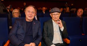 Politik Backstage: Rote Ämter-Trennung als Last Exit