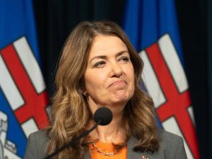 Bell: 'Slimy, sleazy' — Danielle Smith slams those attacking her on immigration