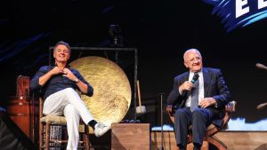 C’è anche il Tajanometro alla Leopolda 14: lo show tra la barca di Ulisse e il pienone di giovani