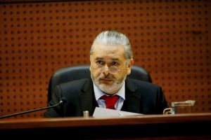 Licencias médicas: TC despeja el camino a la Suprema para avanzar en remoción del juez Urrutia (lea el documento) Por Ex-Ante 2 Oct. 2026, 5:03 pm 5 min Compartir