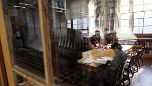 Las universidades no construyen máquinas (y no deberían)