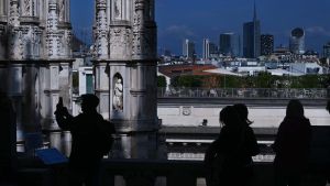 Prezzi delle case, la forbice fra Milano e la provincia è diventata una voragine: “Fuori dal capoluogo riqualificare diventa antieconomico”