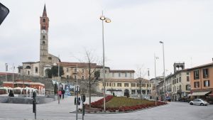 Viaggio a Cantù, capitale dell’(im)mobile: dalle botteghe del legno alle baby gang. “Sì, ora abbiamo dei problemi”