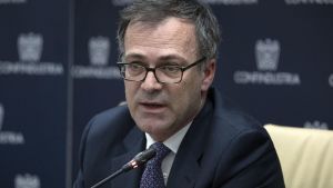 Un “Saggio” per Eni: il diplomatico da Palazzo Chigi a un ruolo accanto a De Scalzi