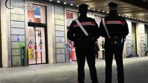 Truffa alle assicurazioni con finti atti vandalici: indagato un ex carabiniere