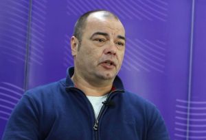Ješić: Svi koji su za referendum o pristupanju EU, moraju pre toga da upozore da plate neće biti 300 ili 400 evra prosečno, nego 100
