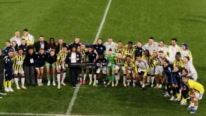 Fenerbahçe arsaVev son 16'ya uçtu! Sarıyer’de tarihi gece