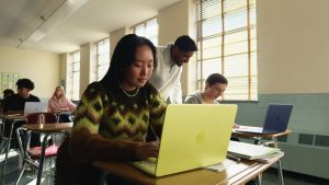 Apple and Google Both Want to Rule the Classroom. The Tide Is Turning for 1 of Them