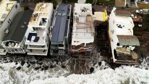 L’onda di Kelvin (figlia di El Niño) rischia di cancellare le spiagge californiane
