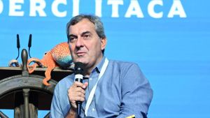 Comunali a Milano, Calabresi a tutto campo:“Dico no alla sinistra dei maestrini”. Decreto Scuola, lite con Valditara