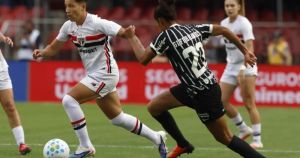 Autora de gol do São Paulo, Bia Menezes celebra título: ‘Torcida merece’