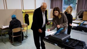 Sedam hiljada kandidata i 75 stranaka: Koga sve biraju Bosanci i Hercegovci na Opštim izborima