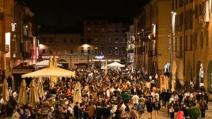 Pavia, maxi rissa in piazza della Vittoria