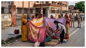 UP woman denied hospital admission over caste, gives birth on roadside outside hospital gate