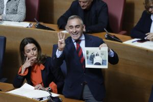 Miguel Barrachina, l’home que es fot del sant i de qui el vetlla