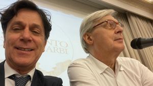 Sauro Moretti, l’ex braccio destro di Sgarbi: “Vado, voglio stargli vicino. Lo faccio per l’affetto che ci ha legato, lui ne sarebbe felice”