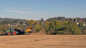 Bewegung und Baumaschinen auf dem künftigen Aldi-Gelände bei La Piazza
