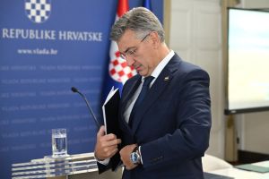 Ivica Ivanišević. Ako premijer može poništiti natječaj za Maksimir, zašto jednog dana ne bi i rezultate izbora?