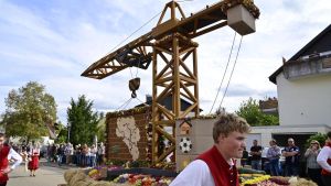 Prächtiger Kreiserntedankumzug beeindruckt die Zuschauer