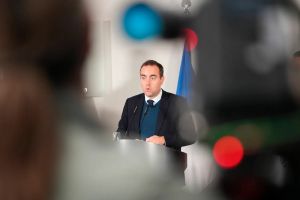 Mouvement lycéen : lancement de 5 chantiers cosmétiques, comment Sébastien Lecornu tente de gagner du temps