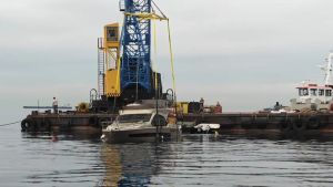 Motoscafo affondato nel golfo di Trieste: iniziate le operazioni di recupero