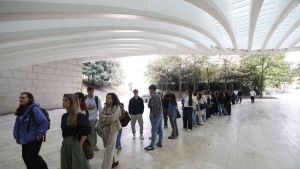 Los alumnos de la Universidad Alfonso X de Oviedo, manojo de “alegría” y “nervios” en el estreno del centro en el Calatrava: “Estamos encantados de inaugurarlo”