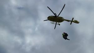 Sappada, crampi nei pressi della cima del monte: ventenne recuperato con l’elicottero