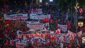CCOO y UGT acuerdan la convocatoria de una huelga general de 24 horas para este otoño