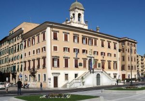 Livorno, semina il panico in Comune in cerca dell'assessore Andrea Raspanti
