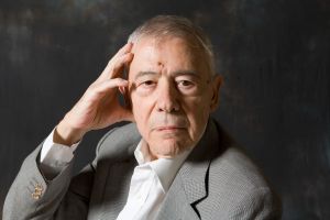 El arte de existir contra los hechos