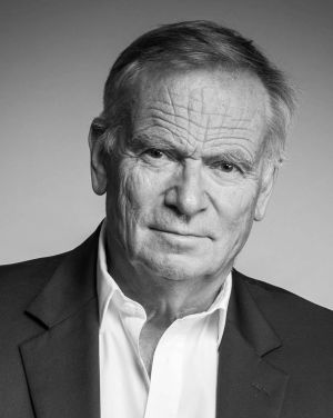 Jeffrey Archer dies on eve of final novel’s release
