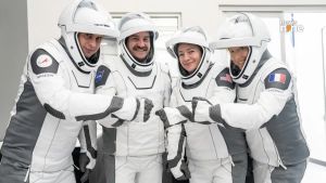 Four astronauts begin journey home from ISS on SpaceX Dragon