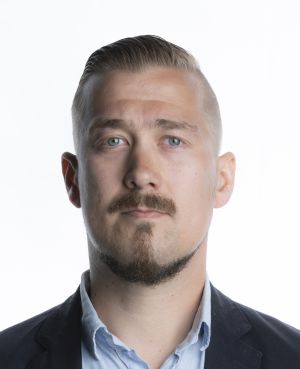 Perussuomalaisten absurdi retki muuttuneeseen Suomeen