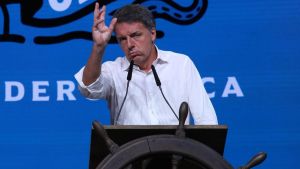 Renzi e gli sfottò per rubare elettori a Tajani