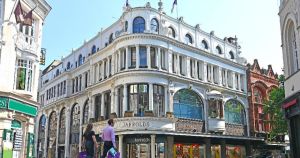 Popular luxury clothing brand opens new branch at department store