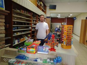 Ferrara, tabaccaio a soli 23 anni: Jacopo Stella ha aperto in corso Giovecca