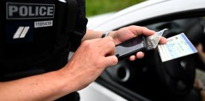 Les amendes forfaitaires pour consommation de stupéfiants se multiplient : quels effets, et quel bilan ?