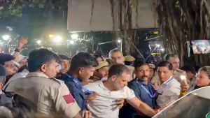 Rahul Gandhi, other Oppn leaders detained as police enter Akashvani Bhawan to remove protesters