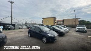 Giugliano, sequestrate due aree adibite a vendita e riciclaggio di auto rubate