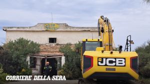 Castel Volturno, ripresi gli abbattimenti degli immobili abusivi: in tre anni ci sono state 50 demolizioni