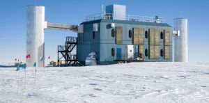 El Nobel de Física reconoce el descubrimiento de los “mensajeros fantasmales” del cosmos