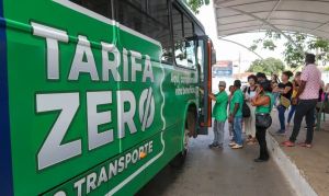 Juros: E La Nave Va