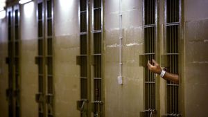 Carceri, in Lombardia un girone infernale: sette suicidi in otto mesi e quattro morti sospette