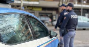 Livorno, «Non puoi più stare qui»: proprietario preso a bastonate in faccia dall'ospite