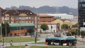 Los nuevos flujos de tráfico por Naval Azul obligarán a reajustar la regulación semafórica del entorno de la plaza del Padre Máximo González