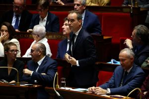 À l’Assemblée, la droite et le gouvernement oublient les revendications lycéennes et nient la violence répressive