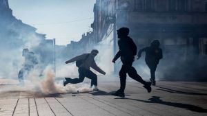 France student protests: Over 2.5 lakh rally nationwide as riot police use tear gas